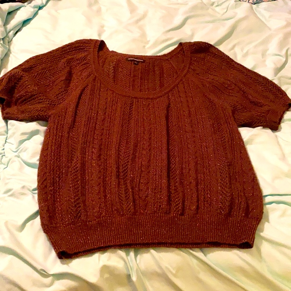 Short sleeve sweater